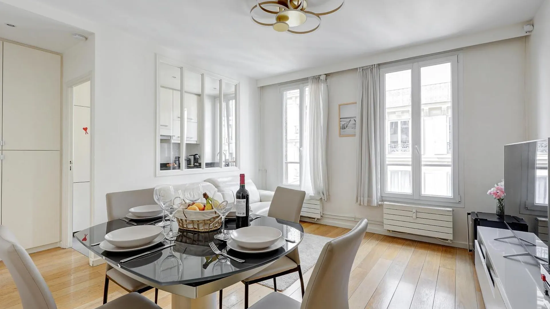 106 - 6 Personnes Prestige 75M2 Au Coeur De Paris Apartment