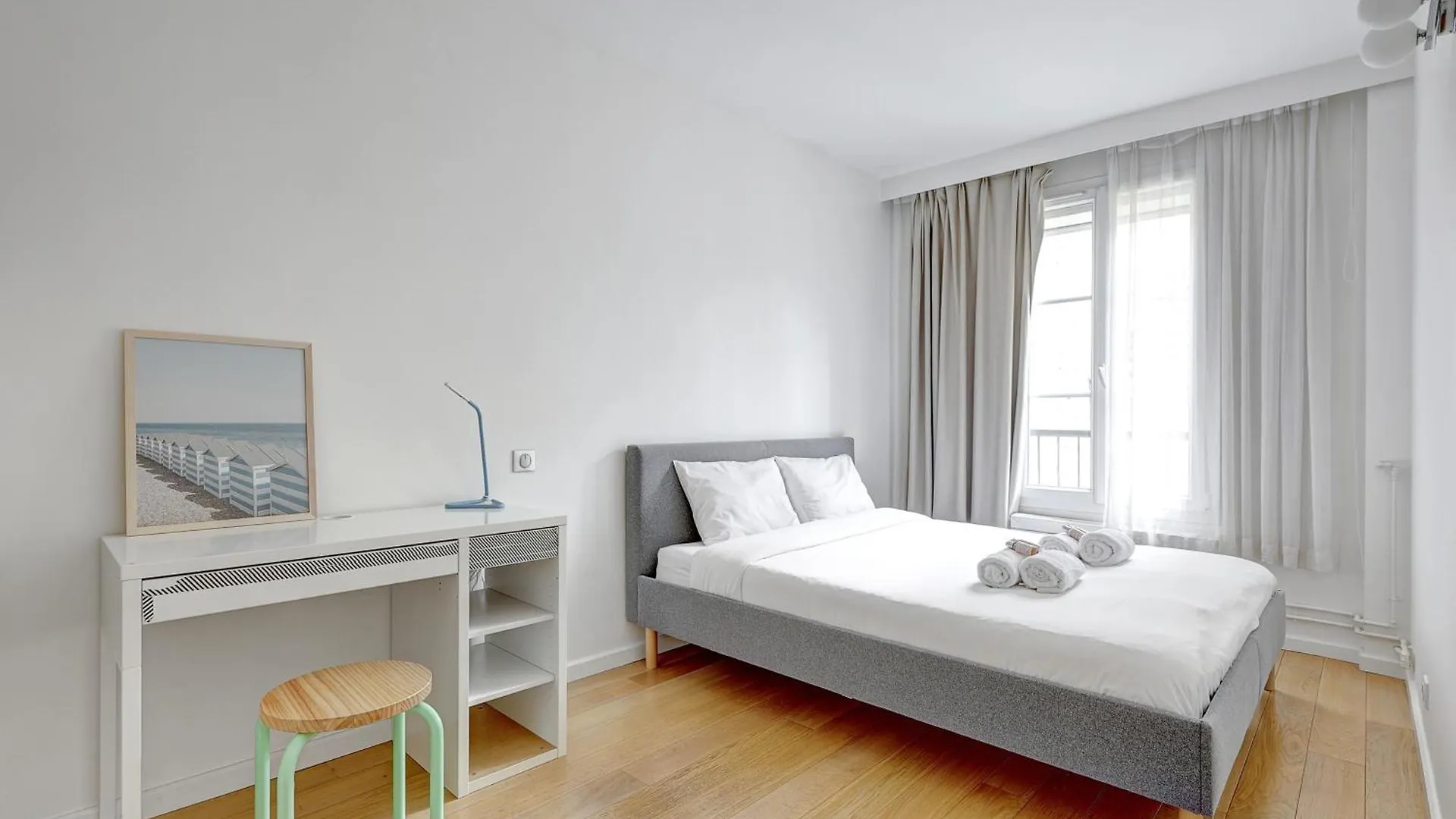 106 - 6 Personnes Prestige 75M2 Au Coeur De Paris Apartment 0*,  France
